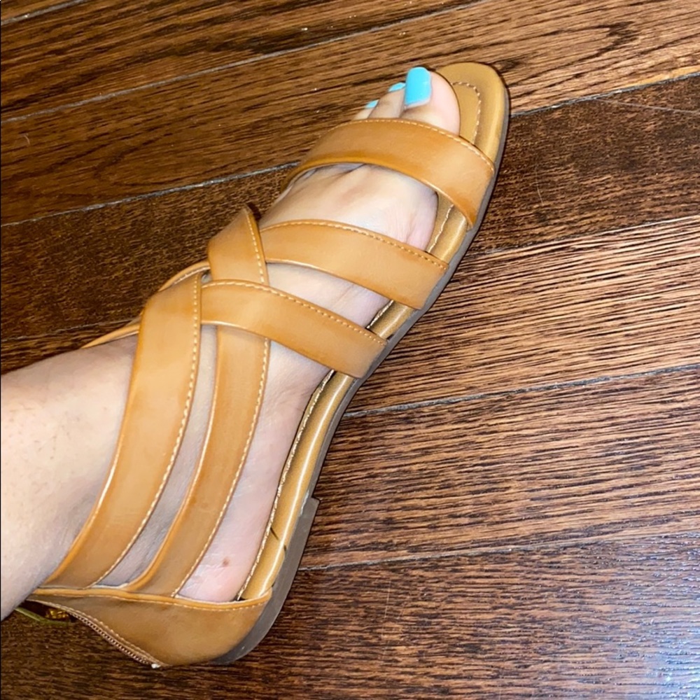 Jessica Simpson sandals - Picture 2 of 7